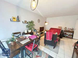 Appartement à louer 2 pièces 48.55 m² - Allonnes (72) - 550€
