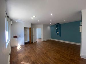 Location commerce 2 pièces 36 m² à Marseille 12 (13012)