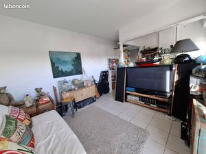 Studio 1 pièce 28 m²