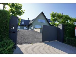 Grote gezinseigendom met 5 SLPK - BUREEL - ZWEMBAD!