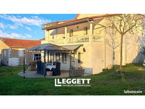 Maison 20 pièces 300 m²