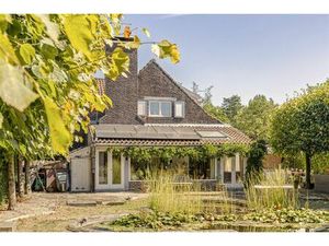 Elegante villa op toplocatie met dubbele garage