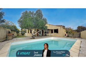 Villa de plain pied avec piscine