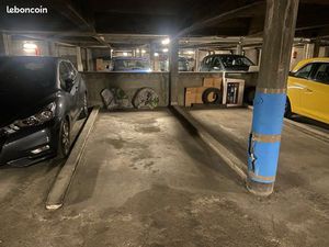 Place de parking dans une résidence sécurisée secteur Lecoq