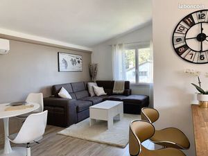 Haut de villa avec grand jardin au calme résidentiel