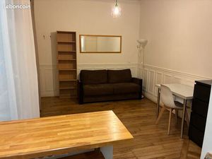 STUDIO 20 m² à louer au pied métro Porte Dorée