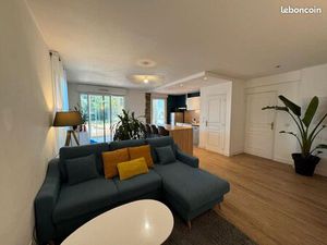 SUPERBE T2 RÉNOVÉ - Terrasse - jardin privatif - piscine