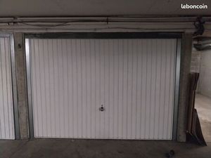 Box sécurisé avec étagères