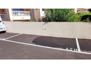 Place de parking extérieure dans résidence fermée Le Tivoli des Fleurs Cannes la Bocca