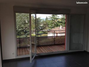 Location T3 + balcon + garage