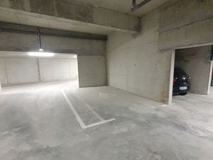 ? Place de parking dans résidence sécurisée