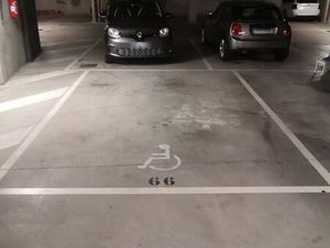 Grande place de parking