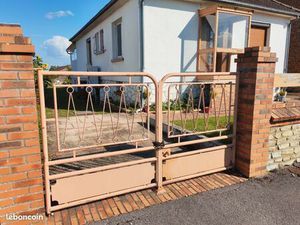 Parking privé FERMÉ - 5 min Aéroport Beauvais