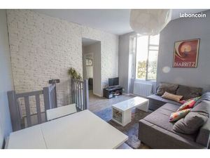 Plein centre Biarritz – Appartement meublé  2 chambres & 2 salles de bain (bail résidence 