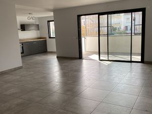 APPARTEMENT T3 + BALCON + GARAGE A TAIN L'HERMITAGE