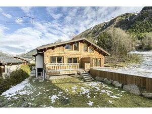 Chalet mitoyen à Vendre à Chamonix-Mont-Blanc