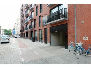 Autostaanplaats naast K in Kortrijk