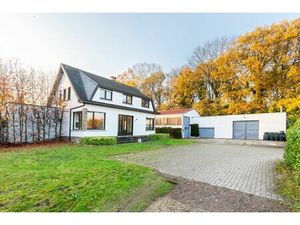 Edegem - Villa met 4 slpkamers + garage + ruim magazijn 500²