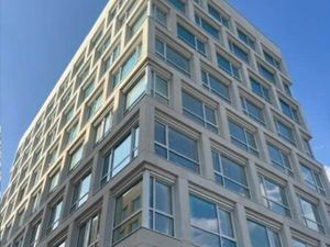 Location Local Professionnel 1 704m²