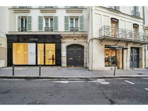 Location Local Professionnel 97m²