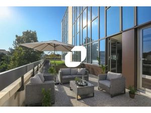 A LOUER  Bureaux rénovés et climatisés! ERP possible