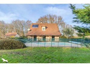 Vente maison 5 pièces 123 m² Saint-Seurin-sur-l'Isle (33660)