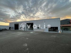 Location Local d'activités 375 m²