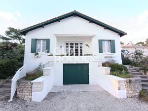 Maison à vendre à Saint Trojan Les Bains - Référence 12288