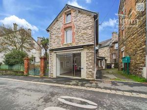 Location Bureaux et commerces à Val d'Anast (35330) : à louer / 68m² Val d'Anast