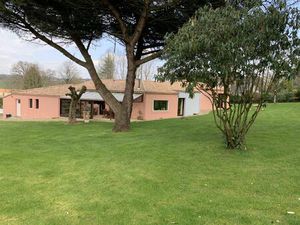 Très Belle propriété  à 2 minutes du centre des herbiers 498000€ Fai