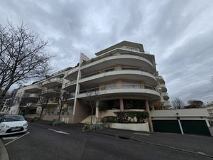 Location appartement 2 pièces 55 m² à Chamalières (63400)