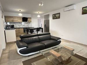 Location appartement 3 pièces 64 m² à Saint-Priest (69800)