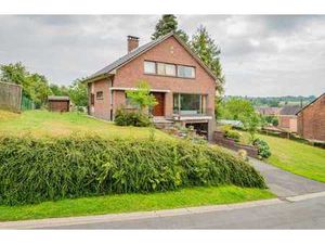 Spacieuse villa avec beaucoup de potentiel à Dworp