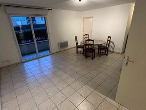 Apparemment T2 bis 54m2