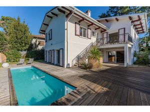ARCACHON   ABATILLES   CHARMANTE MAISON FAMILIALE   190 m2  