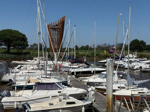 BASSIN D?ARCACHON- LE TEICH - MAISON CONTEMPORAINE DE 196M2