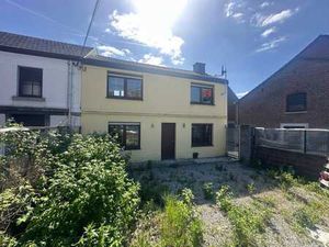 Charmante maison semi-mitoyenne rénovée