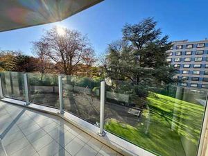 Spacieux & lumineux: 4ch + cave + 2 balcons - Churchill