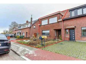 Maison en gros œuvre et jardin