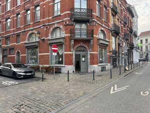 Local commercial / Bureaux à louer 170 m2