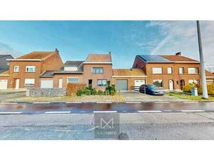 Maison familiale entièrement rénovée avec jardin et garag...