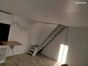 Loue petit maison de ville