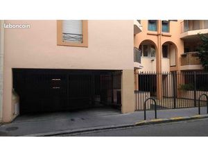 Lot 3 places parking à Saint-Aubin