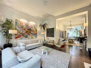 QUARTIER EUROPÉEN  SOMPTUEUX TRIPLEX MEUBLÉ DE 4CH ± 265M²