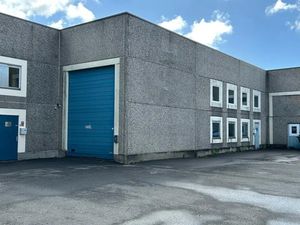 Entrepôt de 500m2 à louer sur le Centre régional de transport