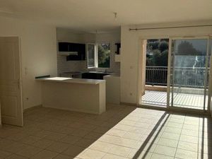A louer un appartement de 3 pièces de 64 m² à Allauch (Le Logis-Neuf  Domaine des Gonagues