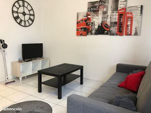 T2 Rénové  Lumineux et Meublé proche de toutes commodités