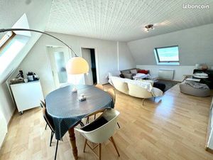 Appartement 2 pièces 52m2 meublé avec ascenseur en bon état