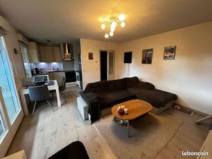 Appartement 2 pièces Rez-de-Jardin avec Garage  Cave et Terrasse et cours