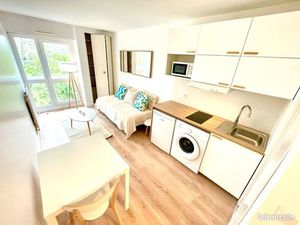 Joli studio proche commerces et transport